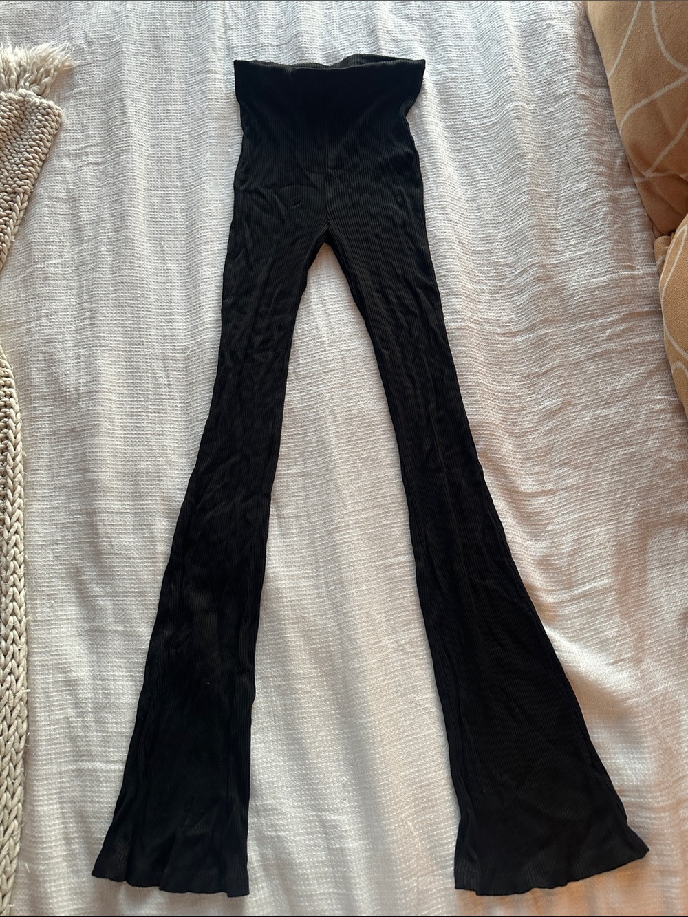 H&M Black Ribbed Flared Leggings
